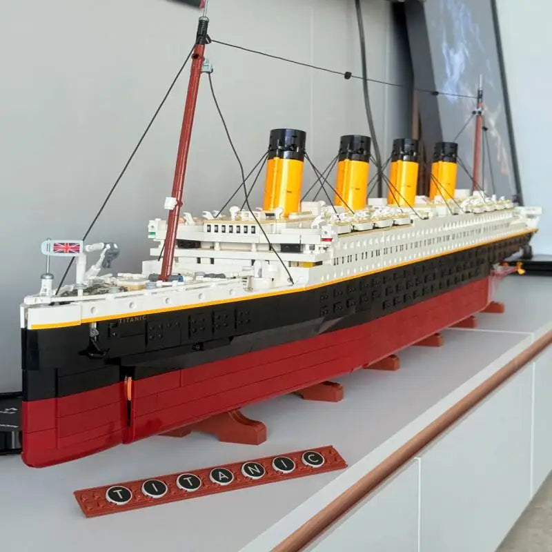 9090 Uds. Barco de crucero grande, barco de vapor, modelo Titanic, bloques de construcción, decoración de escritorio, regalos de cumpleaños Diy compatibles 10294