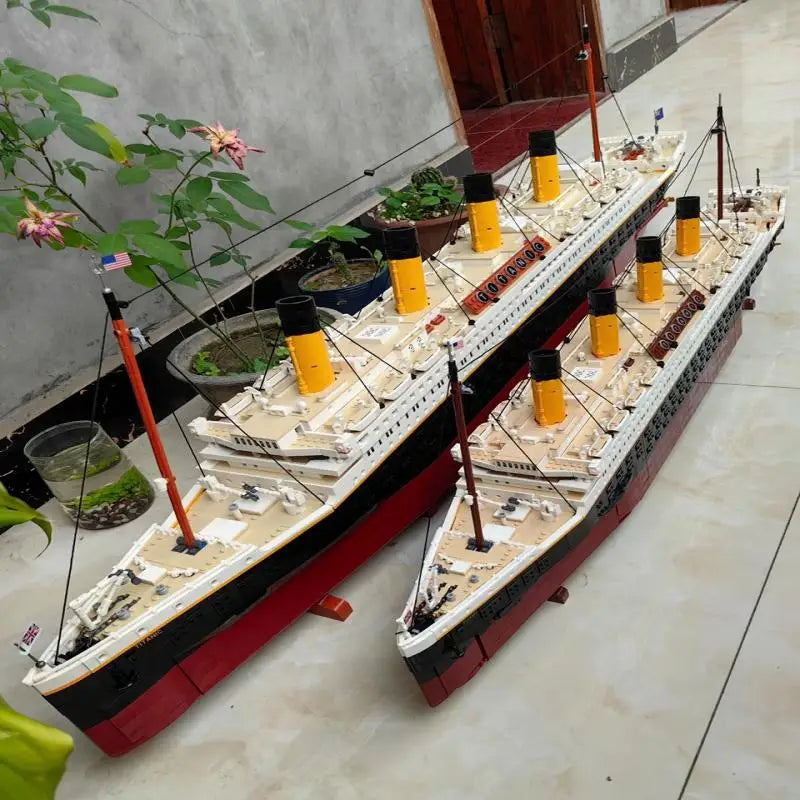 9090 Uds. Barco de crucero grande, barco de vapor, modelo Titanic, bloques de construcción, decoración de escritorio, regalos de cumpleaños Diy compatibles 10294