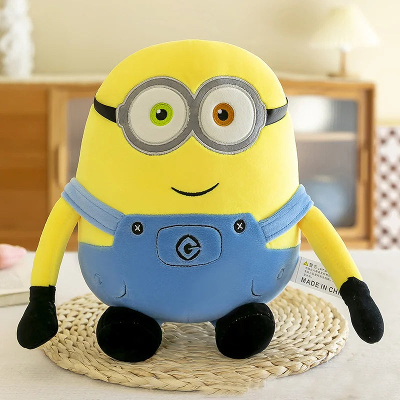 Minions película periferia amarillo peluche Bob Stuart juguetes de peluche en Jeans muñecas suaves almohada decoración niños regalo de cumpleaños