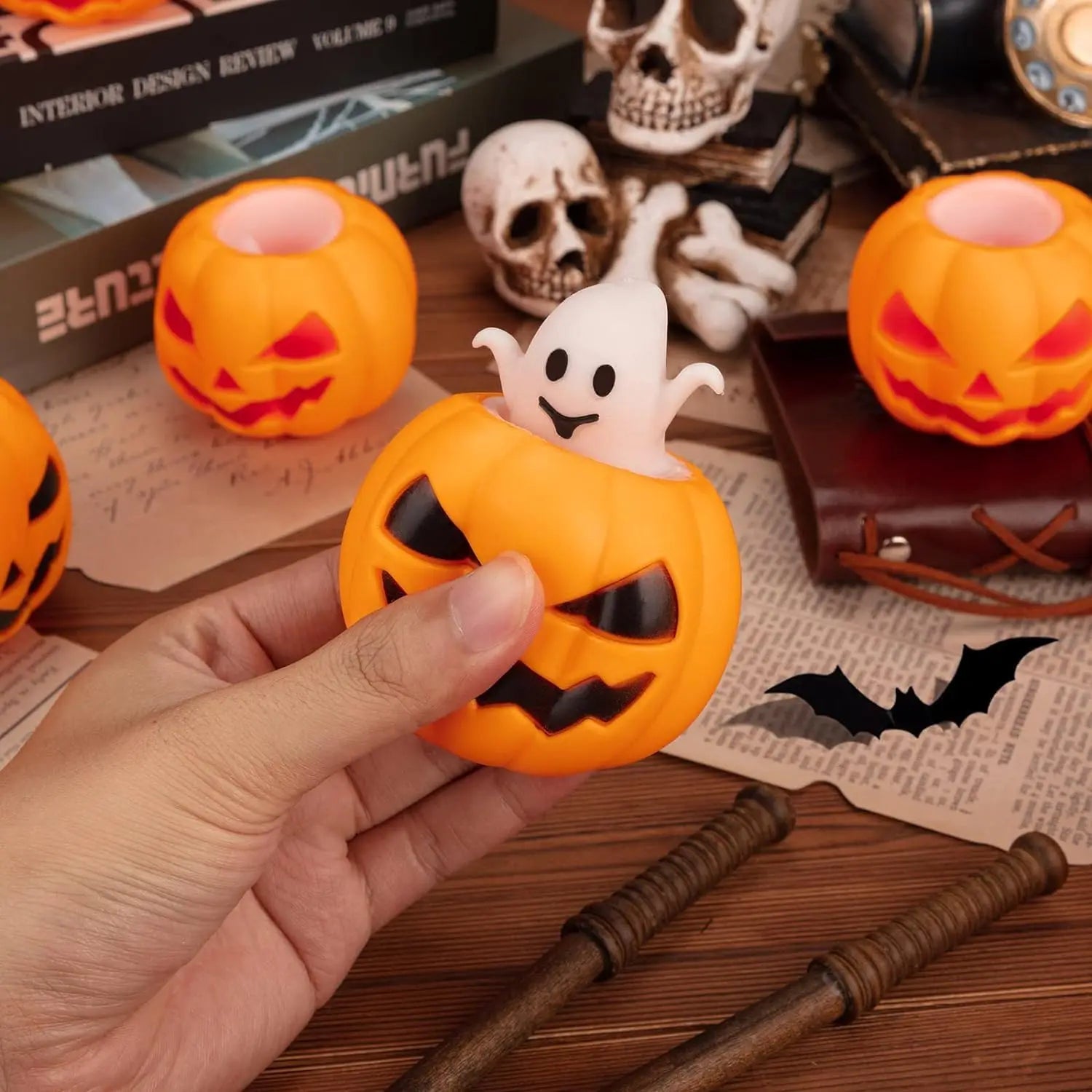 1/12 Uds. Taza para apretar calabaza de Halloween, Juguetes sensoriales para aliviar el estrés, Bola para apretar fantasma emergente, regalos de Halloween para niños, Juguetes