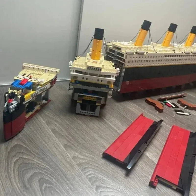 9090 Uds. Barco de crucero grande, barco de vapor, modelo Titanic, bloques de construcción, decoración de escritorio, regalos de cumpleaños Diy compatibles 10294