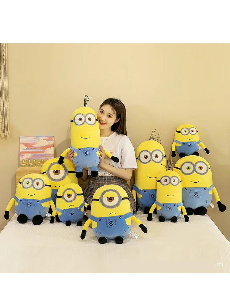 Minions película periferia amarillo peluche Bob Stuart juguetes de peluche en Jeans muñecas suaves almohada decoración niños regalo de cumpleaños