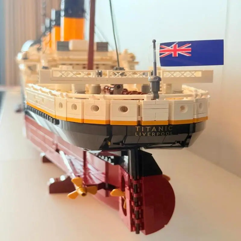 9090 Uds. Barco de crucero grande, barco de vapor, modelo Titanic, bloques de construcción, decoración de escritorio, regalos de cumpleaños Diy compatibles 10294